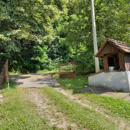 Kuca Knezevic Gospodarstwo agroturystyczne *