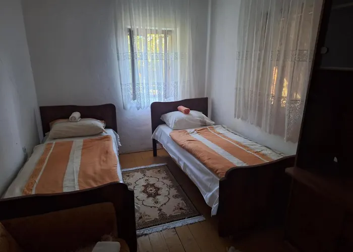 Kuca Knezevic Mljecanica